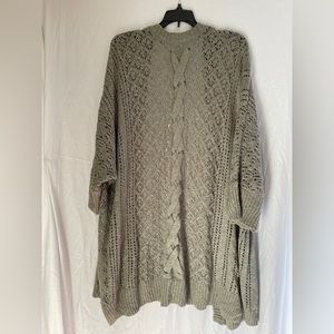 Maurice’s sweater size 3